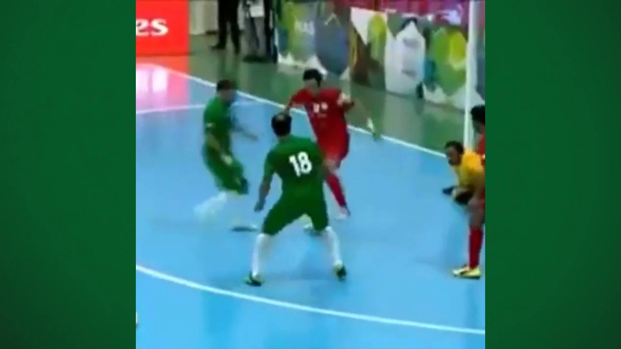 Jogador faz golaço de calcanhar no campeonato russo; veja o vídeo, futsal