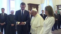 Para Francisco recebe casal real espanhol