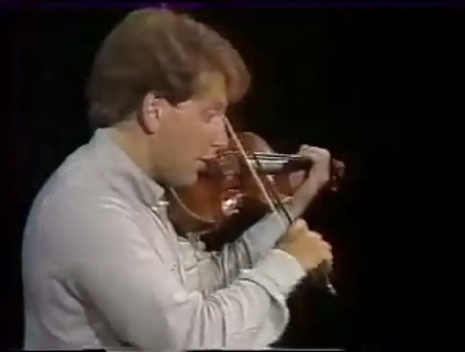 NICCOLÒ PAGANINI: Capriccio Nr. 4, Nr. 5 (Shlomo Mintz, Violine) HD