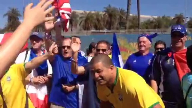 Mondial 2014 : les supporters français chantent la Marseillaise au Brésil