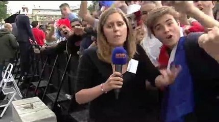 Football / Joie des supporters à l'Hôtel de Ville à Paris - 30/06