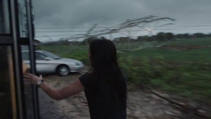 En el ojo de la tormenta - Trailer en español (HD)