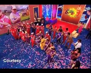 Taarak Mehta Ka Ooltah Chashmah - Vidya Balan's Garba with Daya ben