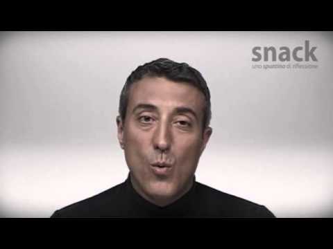 Napoli - Snack , lo spot ironico contro l'abbandono dei cani (02.07.14)