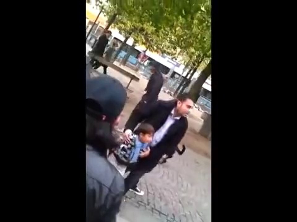 Küçük Çocuğa Saldıran Rottweiler
