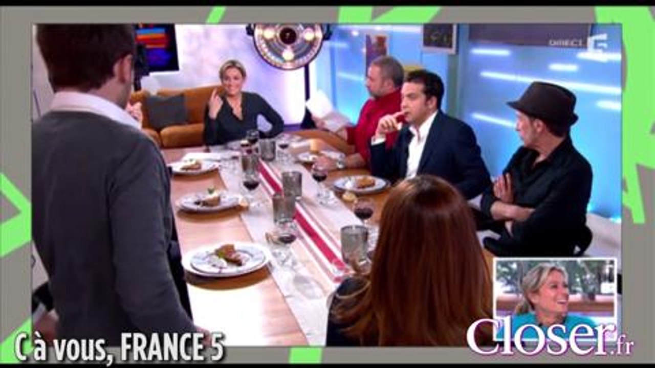 C à vous : l'intrusion des intermittents du spectacle revisité avec humour par Matthieu Noël