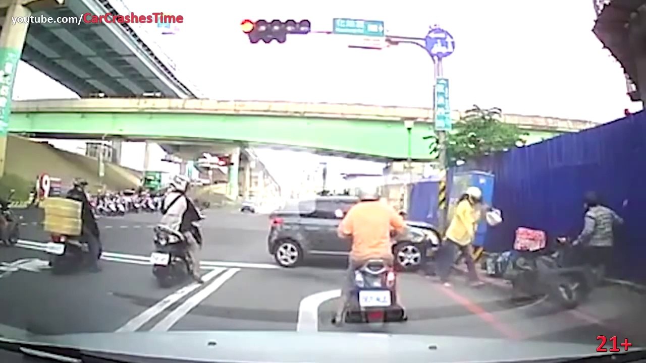 Car Crashes Time 16
