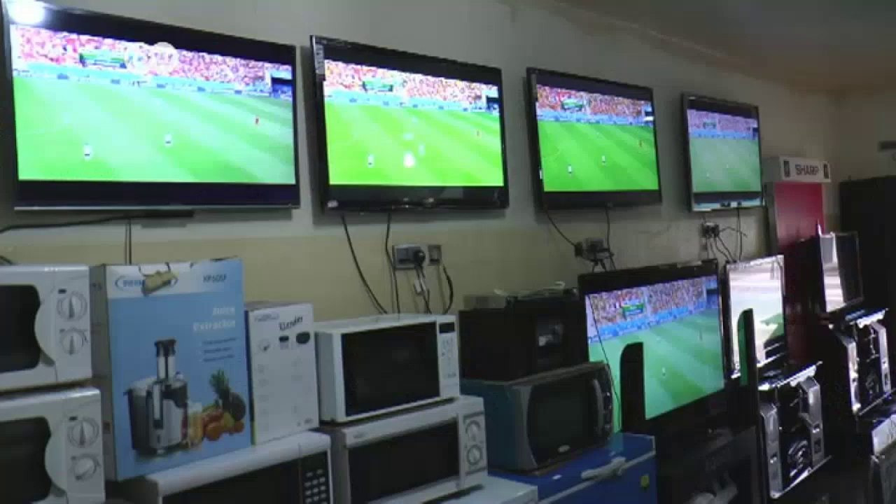 Nigeria: Fans watch matches amid security concerns | Journal