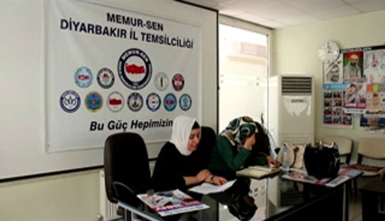 Eğitim-Bir-Sen Anneler Gününü Kur'an-ı Kerim okuyarak kutladı