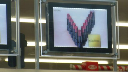 Cool Window Displays in Japan!