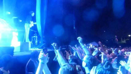 Jack White - I Cut Like a Buffalo/Seven Nation Army (Live in Houston - 2014) HQ #FPSF