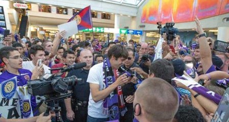 Kaká tem recepção calorosa dos torcedores do Orlando City