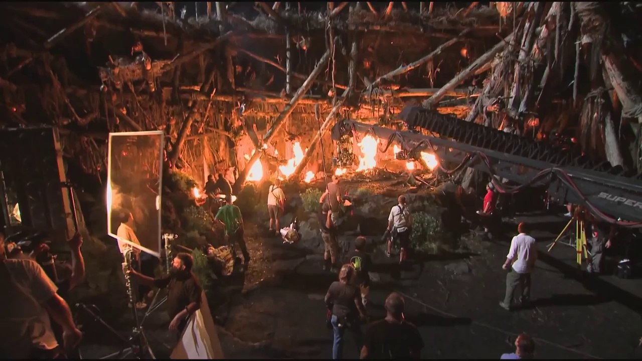 Dawn of the Planet of the Apes - Epic Dawn Featurette