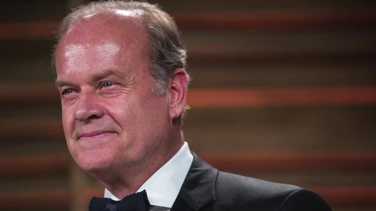 Kelsey Grammer Joins Twitter to Correct Grammar