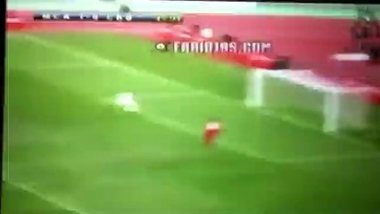 Quien es peor el portero o el jugador?jajja
