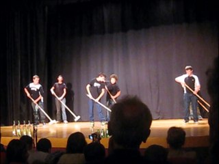Balais, classe de 4ème "Schtampfa", collège Jean Monnet de Dannemarie