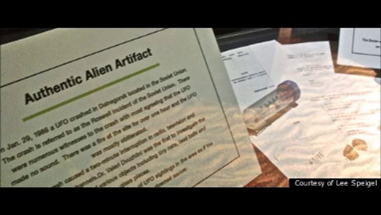 Une exposition américaine officielle présente des « échantillons authentique » de vaisseaux extra terrestres provenant de crashs OVNI (à Roswell et en Russie)