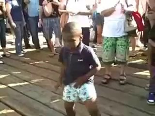 Un excellent bébé danseur