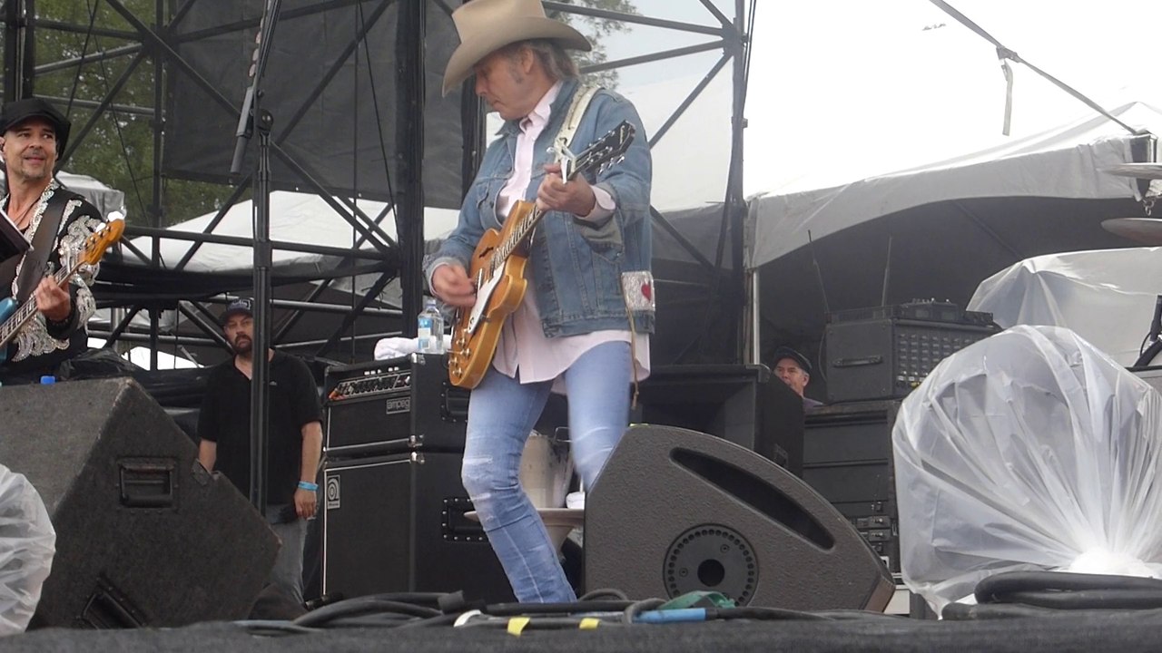 Dwight Yoakam - Dim Lights, Thick Smoke (Live in Houston - 2014) HQ #FPSF