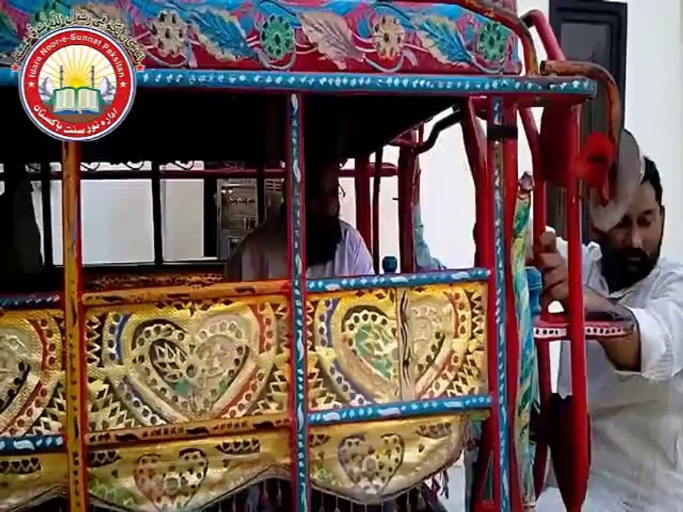 1/17 Munazra - Gustakh Kon?Sunni Deobandi Vs Barelvi (Mityari) 27-Apr-2014