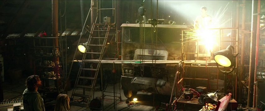 Transformers: Age of Extinction - Clip - Think We Found A Transformer