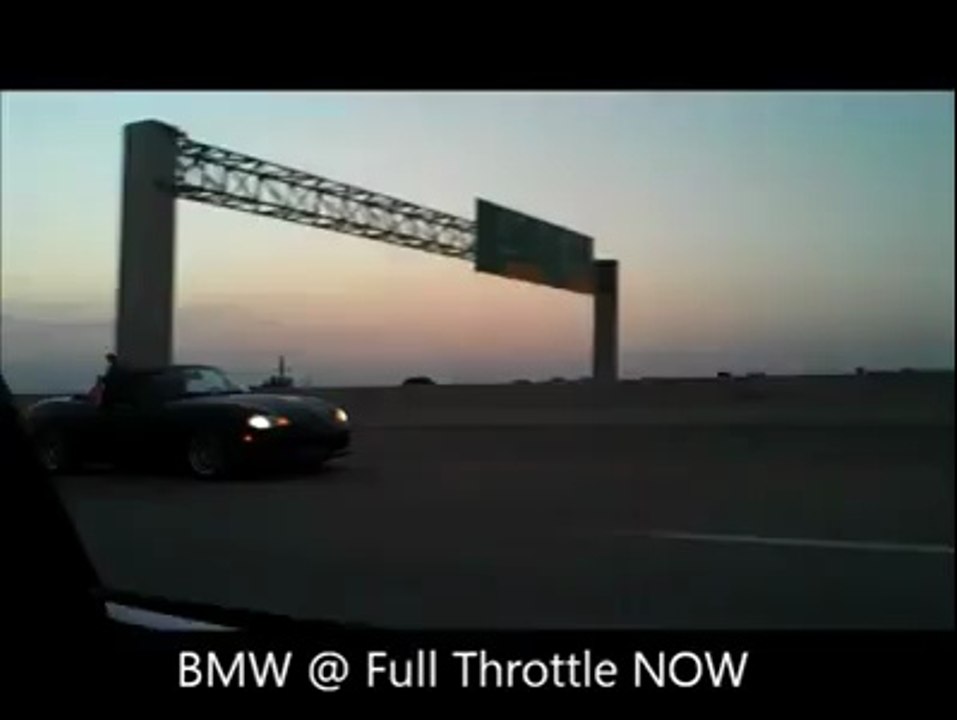 Lüks arabasıyla diğer sürücülerle dalga geçtiler