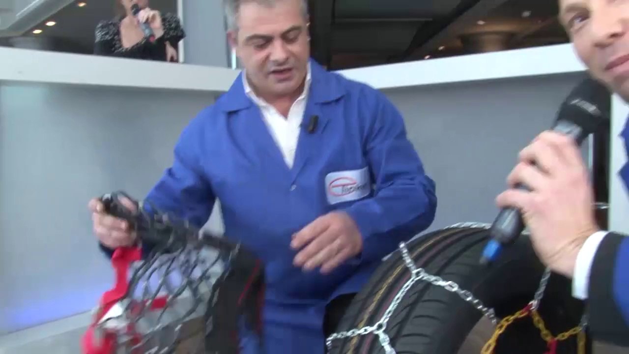 Comment mettre des chaines-neige sur une voiture.