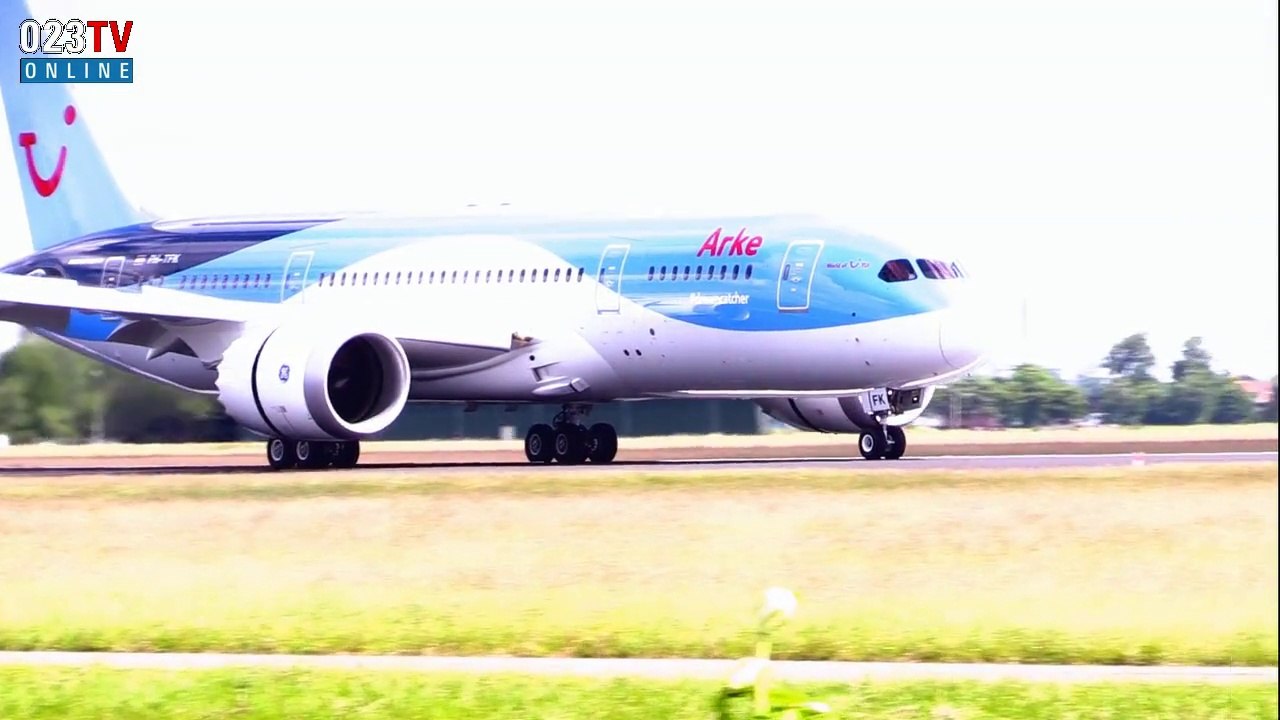 First arrival  Arkefly Dreamliner Schiphol