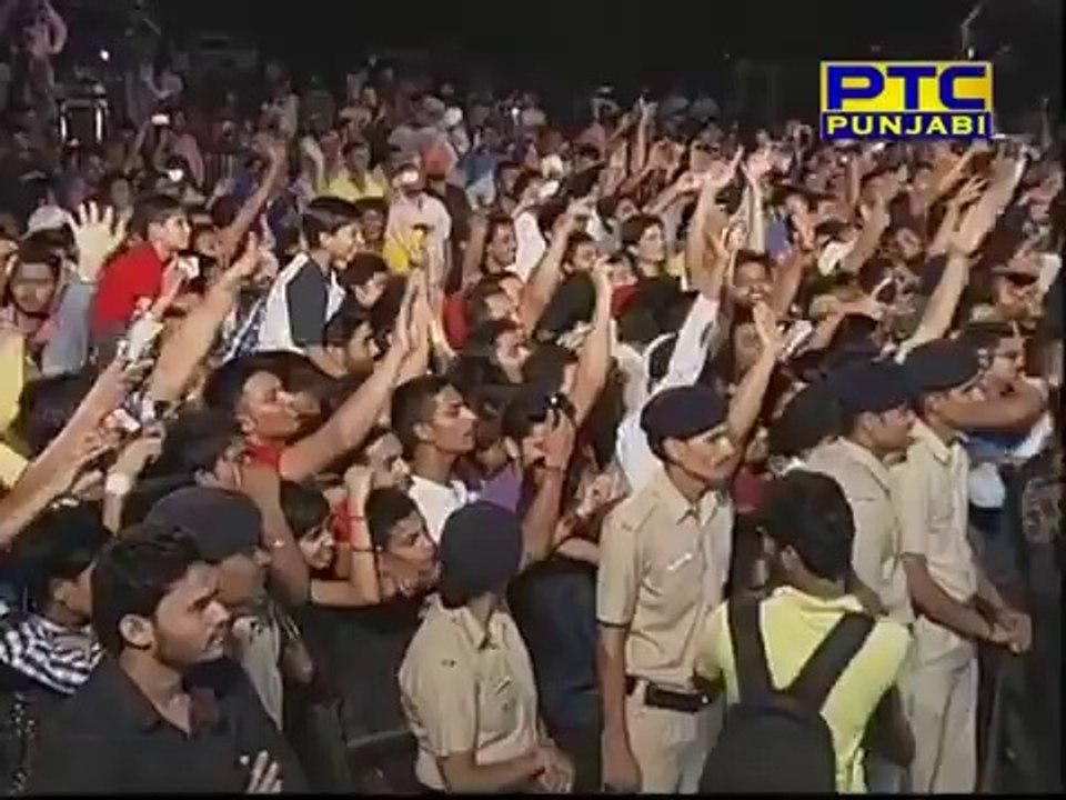 HONEY SINGH & ALFAAZ PERFORMING LIVE ON PTC PUNJABI EVENT PART 1 OF 2