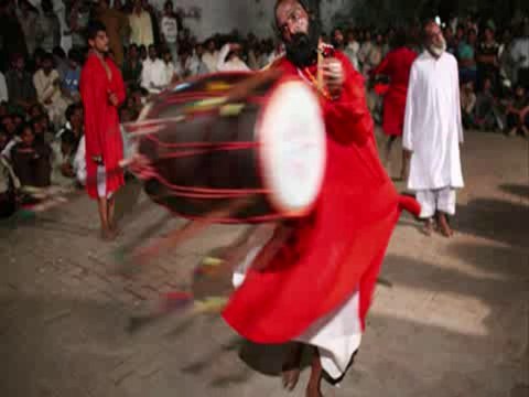 NUSRAT FATEH ALI KHAN - Dam Mast Qalandar Mast Mast