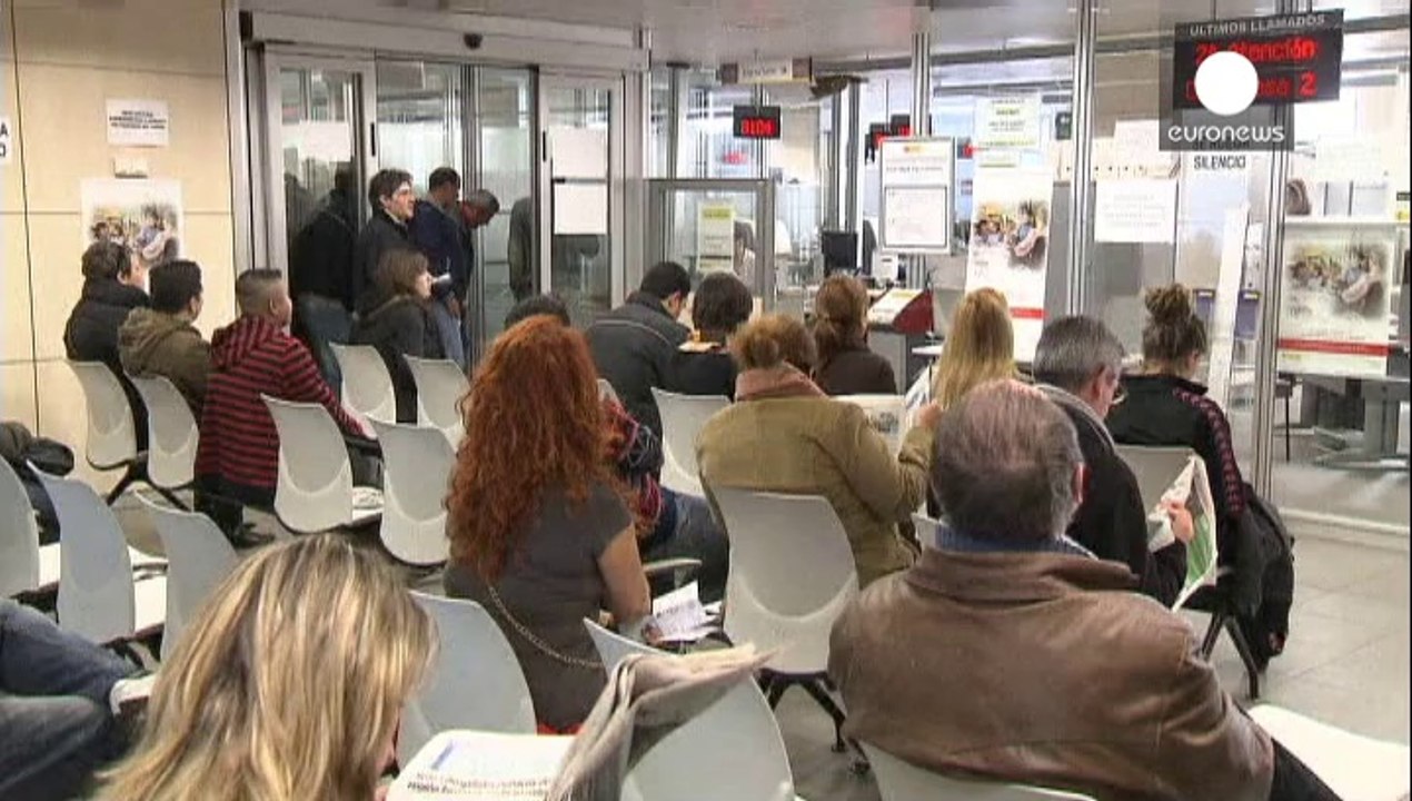 Holiday hiring helps Spanish unemployment dip i...