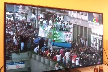 ARRIVEE DES HEROS DE L EN A ALGER