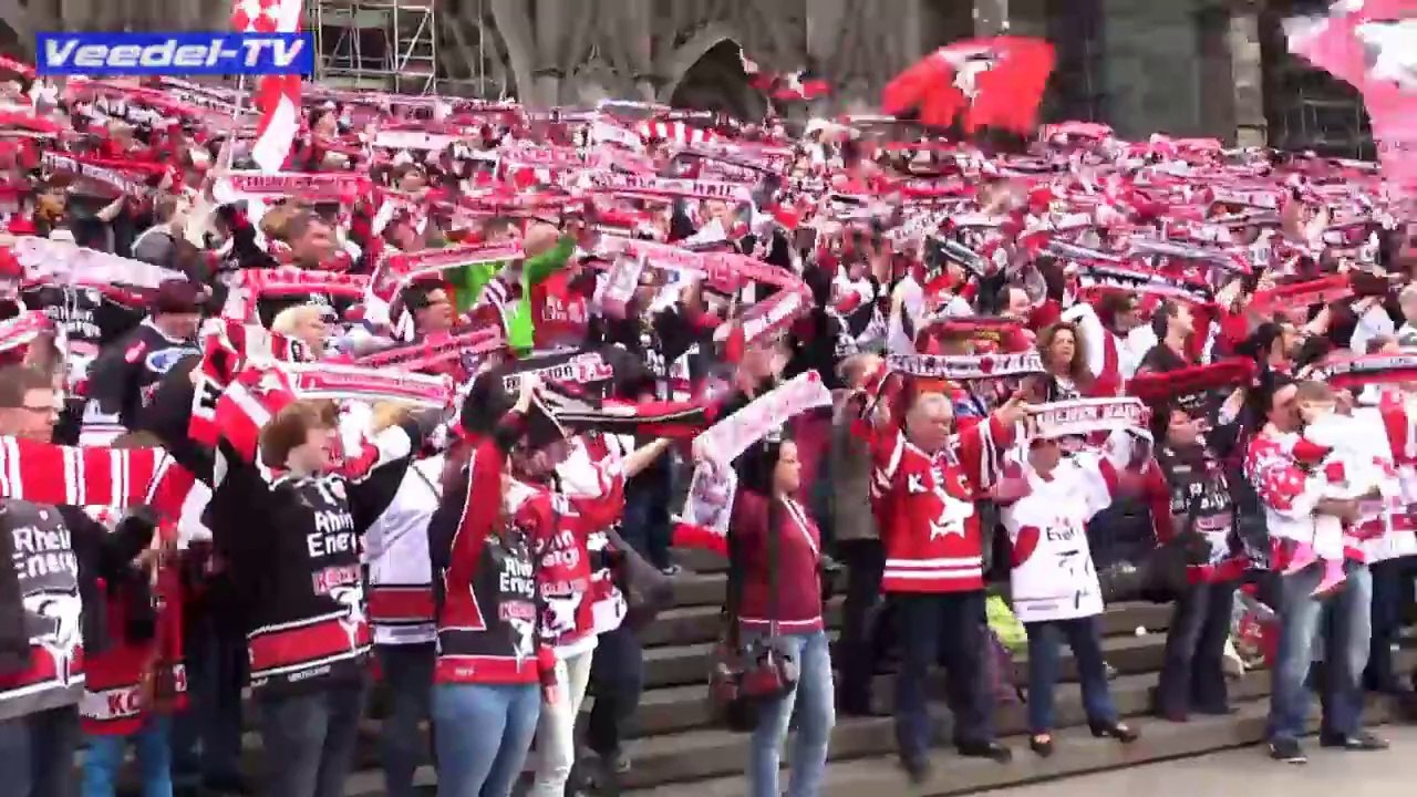 Flashmob-Kölner Haie am Dom