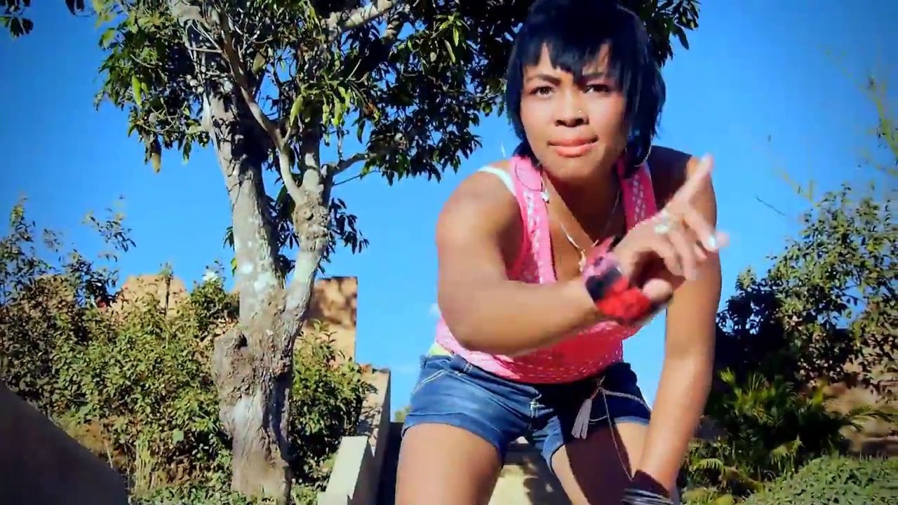 GASY LADY  -  Tsy milay  (gasy - malagasy)