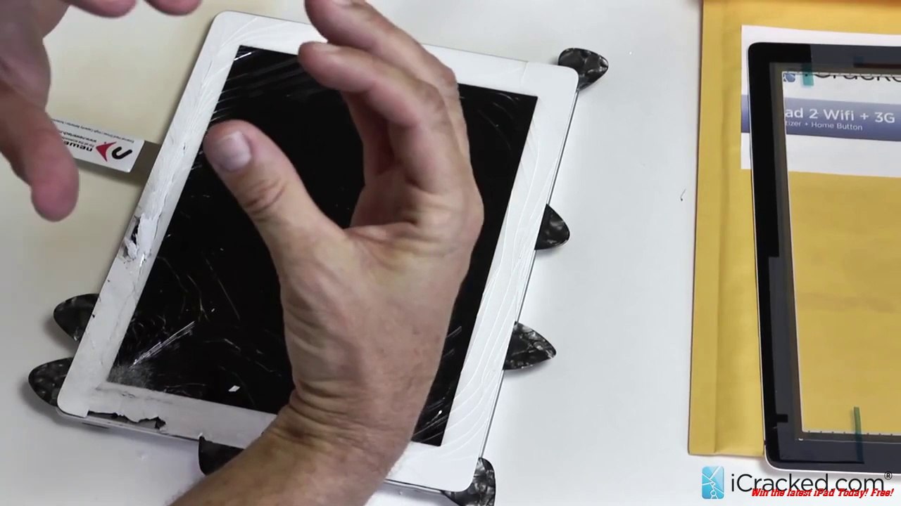 Official iPad 2 Screen / Digitizer Replacement Video & Instructions - iCracked.com
