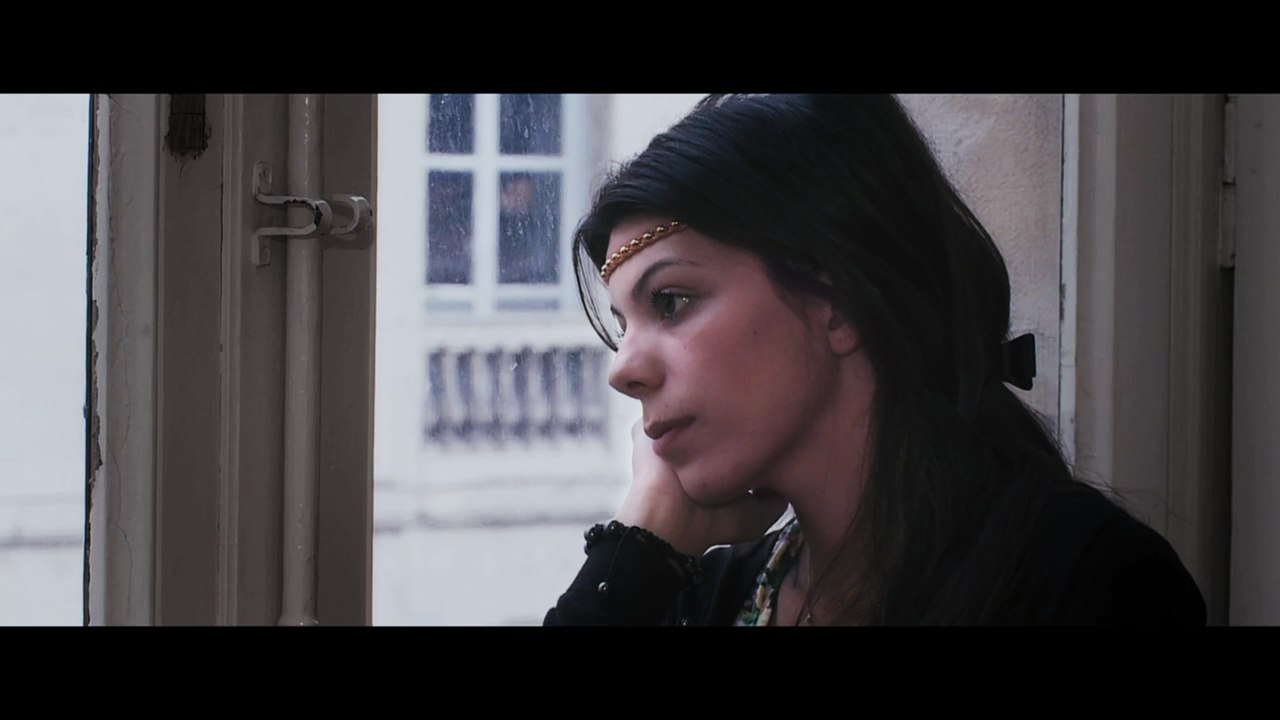 Bande-annonce : Jeune - VF