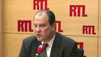 "Sarkozy a voulu prononcer un 'J'accuse', il a surtout prononcé un 'J'abuse'", dit Cambadélis
