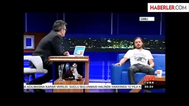 Emrah Serbes'ten CNN Türk'te Penguen Belgeseli Çıkışı