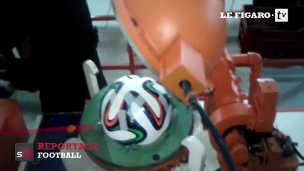 Découverte d'une usine de fabrication du ballon Brazuca