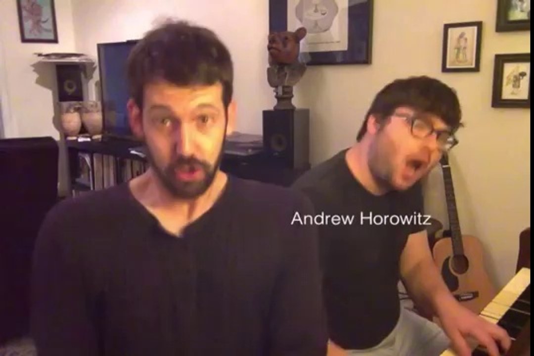 Chanter en imitant 29 célébrités en une seul chanson!