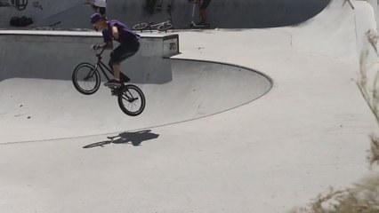 This One Armed BMX Rider KILLS IT