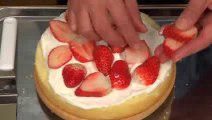 How to Make Christmas Cake- Cooking with dog (Strawberry Cake Recipe) クリスマスケーキ 作り方レシピ