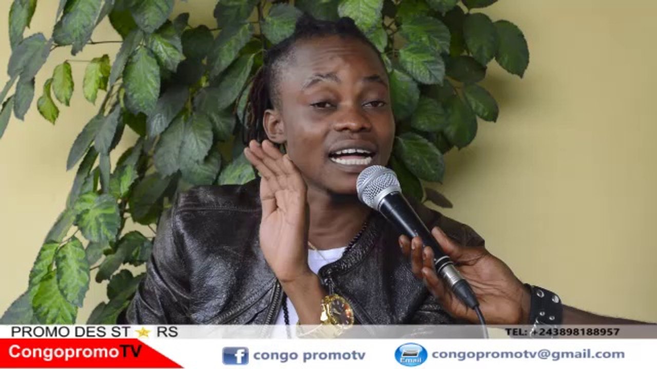 Le chanteur de charme de Ferre GOLA Djenny atula corrige tout les faux chanteurs et parle de Chikito