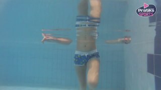 Aquagym - Comment tonifier ses cuisses grâce aux coups de pieds fouettés