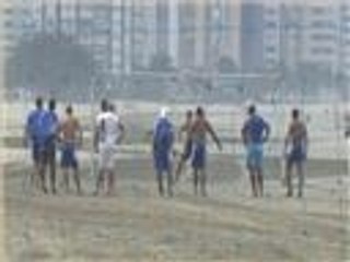 شواطئ سانتوس بالبرازيل ميدان لنجوم كرة القدم