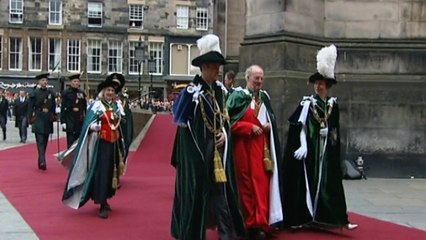Queen bestows Scotland's highest honour