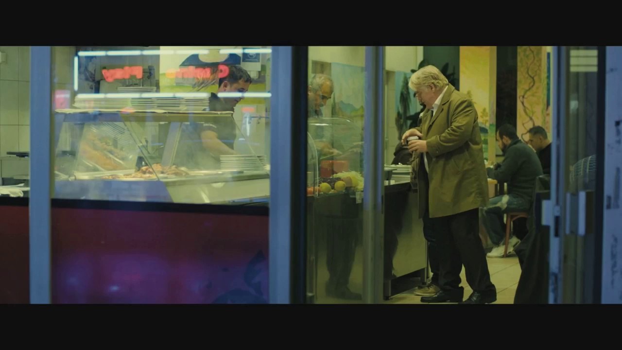 UN HOMME TRES RECHERCHE - Bande-annonce VO