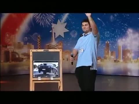 Insolite : il reproduit le son des moteurs comme personne