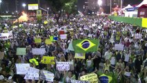 WM in Brasilien: Übel oder Segen für die Bürger?