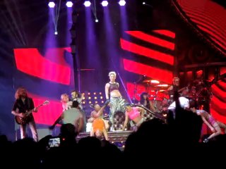 P!nk - Blow Me (One Last Kiss)